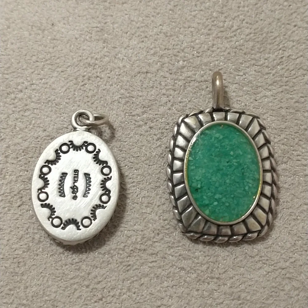 Two Relios Charms - Picture 2 of 6